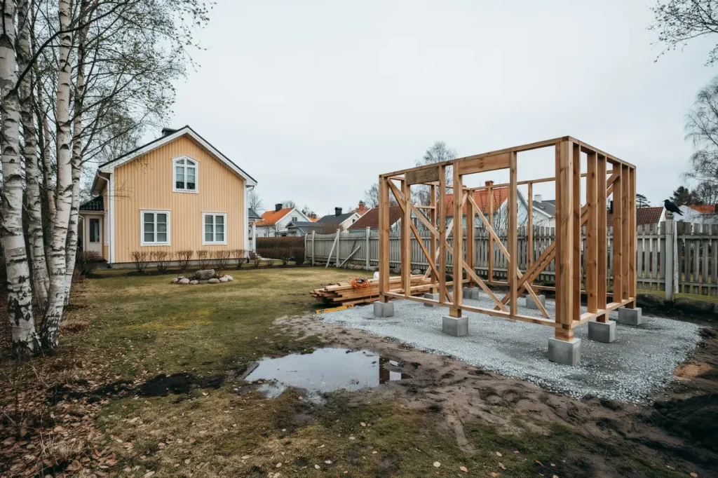 bygga attefallshus p villatomten regler grundarbete och smart planering f r ett lyckat projekt